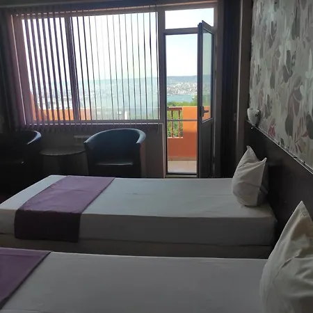 Family Zelenika Hotel *